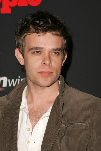 Yıl partisi gencin 4 yıllık sanatçıların