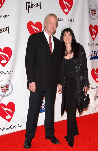 John Tesh and Connie Sellecca — Stock Photo, Image