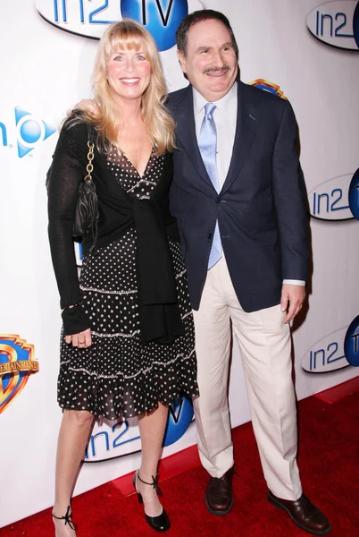 Lanzamiento de AOL y Warner Bros. "In2TV" —  Fotos de Stock