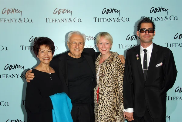 Tiffany & co. helpen lanceren de première collectie van frank gehry — Stockfoto
