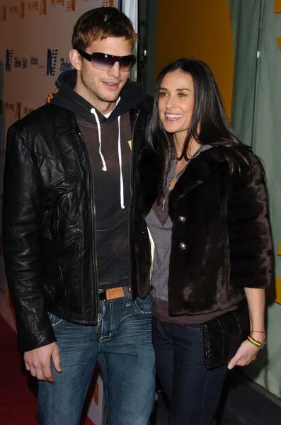 Ashton Kutcher and Demi Moore — Stock Photo, Image