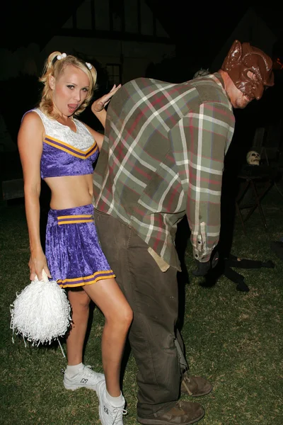 Alana Curry on Halloween night, Trick or Treating in Burbank, CA 10-31-05 — Stock Photo, Image