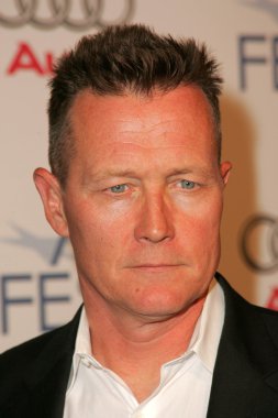 Robert patrickZoe saldano