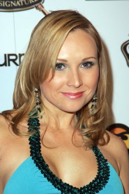 alana köri kapak kızı kutluyor stuff dergisi 75 sorun partide joanna krupa. ruh, hollywood, ca 01 / 13 / 06