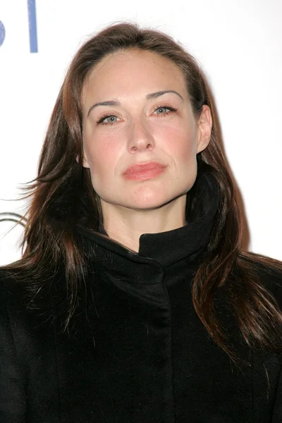 Claire Forlani