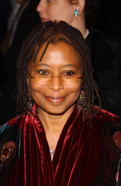 Alice Walker en el Broadway Opening of The Color Purple. Teatro Broadway, Nueva York, NY. 12-01-05 — Foto de Stock