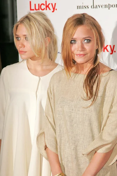 Ashley Olsen, Mary-Kate Olsen — Stock Photo, Image