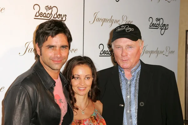 John Stamos avec Jacquelyne Love et Mike Love — Photo