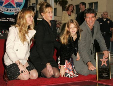Antonio Banderas, Melanie Griffith, Stella Banderas, Dakota Johnson