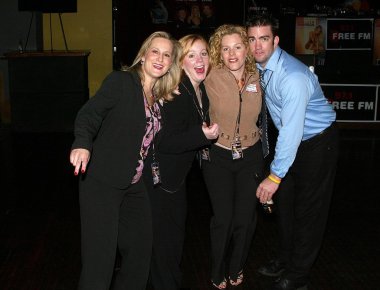 adam carolla gösteri denize indirmek eğlenti