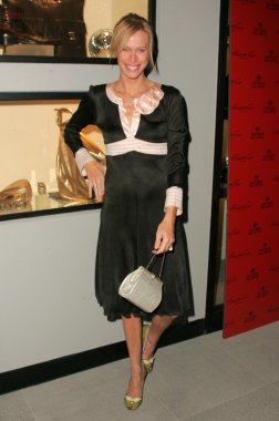 Kenneth cole mağaza açılış