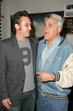 bir katrina, wilma rita Kasırgası kabartma Müzayede yararlanarak ve daha önce bir partide Alex quinn ve jay leno çocuklara sakla. Otomotiv efsaneleri, malibu, ca. 11-11-05.
