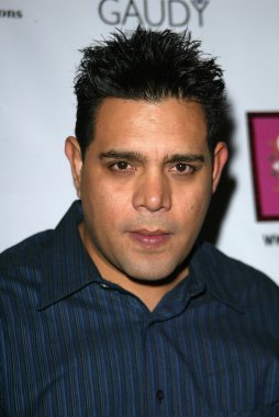 Meghan moda hafta şal parti