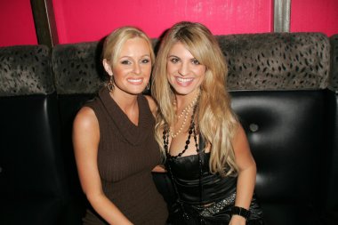 Katie lohmann ve bridgetta tomarchio