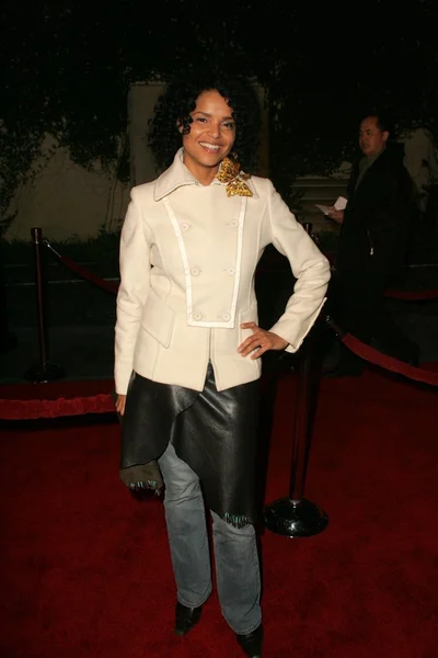 Victoria Rowell — Photo