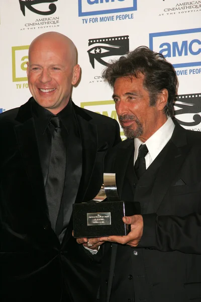 Bruce willis en al pacino — Stockfoto