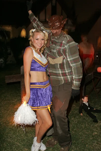 Alana Curry on Halloween night, Trick or Treating in Burbank, CA 10-31-05 — Stock Photo, Image