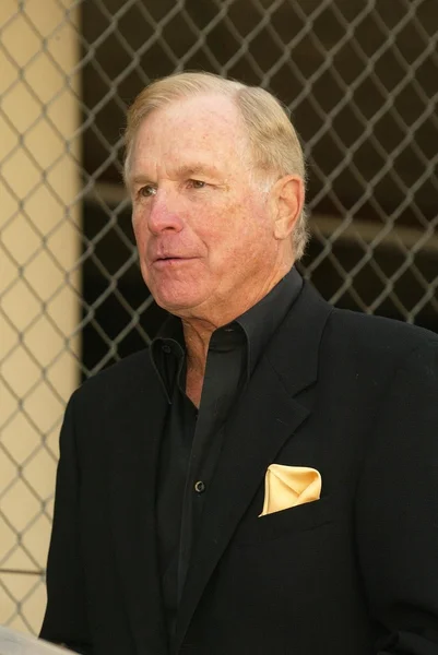 Wayne Rogers — Photo