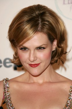 Sara Rue