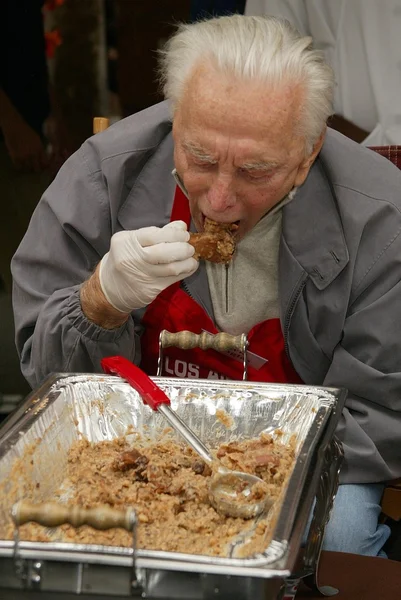 Los Angeles Mission's Thanksgiving Meal — Stock Photo, Image