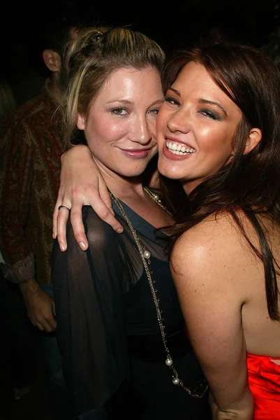 Meghan moda hafta şal parti