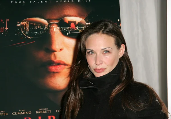 Claire Forlani