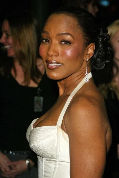 Angela bassett