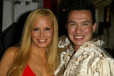 Kasırga Rölyef kokteyl parti Cindy margolis tarafından barındırılan