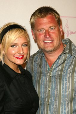Ashlee Simpson, Joe Simpson