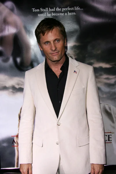 Viggo Mortensen — Photo