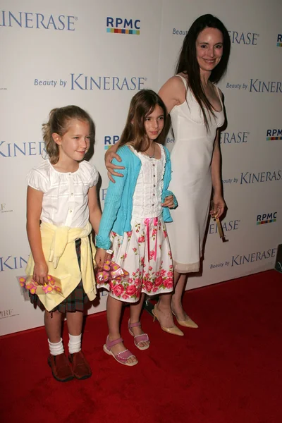 Madeleine Stowe and family — Stock Photo, Image