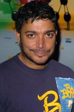 Dergi açılış partisine launch.com için gösteriş yapmak