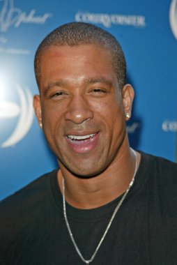 Russell Simmons'ın yaptığı işi zor oyun daha zor parti sunar