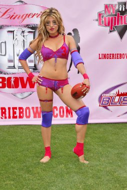 iç çamaşırı kase III kick-off