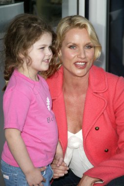 Soğuk taş süthane'nın dondurma pasta sosyal