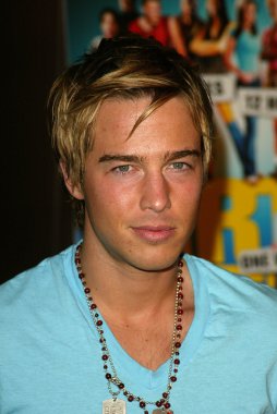 Ryan Carnes