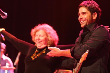 katrina yardım konseri k-dünya ve klsx tarafından barındırılan