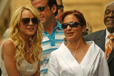Gloria estefan ve lindsay lohan