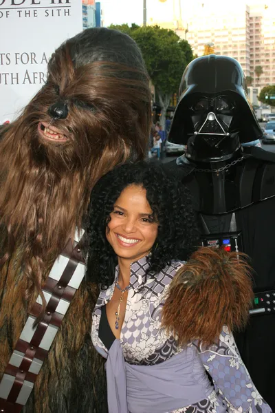 Chewbacca, Darth Vader and Victoria Rowell — Stock Photo, Image