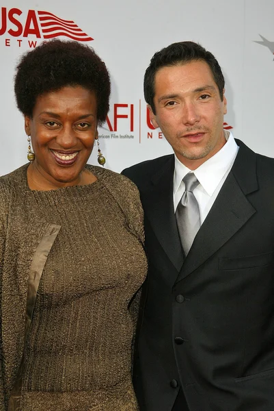 CCH pounder en benito martinez — Stockfoto