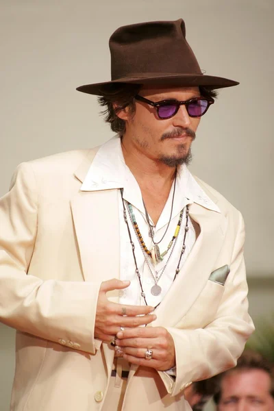 Johnny Depp Ceremonia de manos y huellas — Foto de Stock