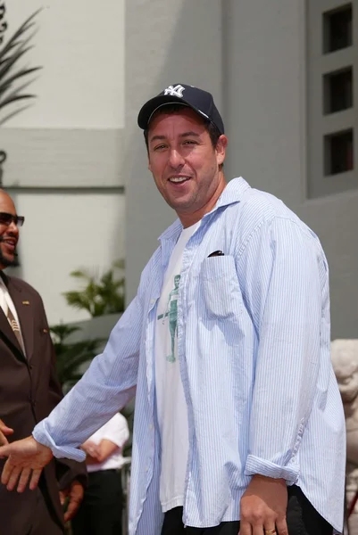 Adam Sandler at Sandlers Hand and Foot Print Ceremoney at the Chinese Theater, Hollywood, CA 05-17-05 — Stock Photo, Image