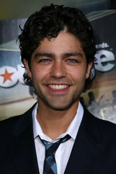 Adrian grenier hbos entourage el capitan tiyatro, hollywood, ca 05 / 25 / 05 at galasında
