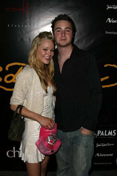 Taylor Hoover y Jake Coco — Foto de Stock