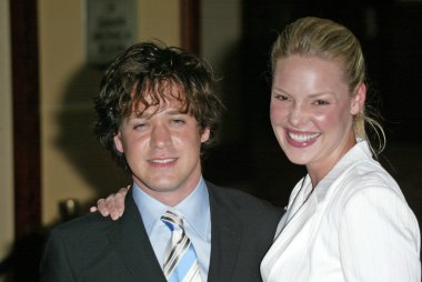 t.c. knight ve katherine heigl