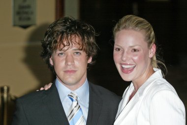 t.c. knight ve katherine heigl