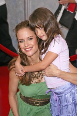 Kelly preston gök yüksek, el capitan, hollywood, ca 07-24-05 dünya galasında