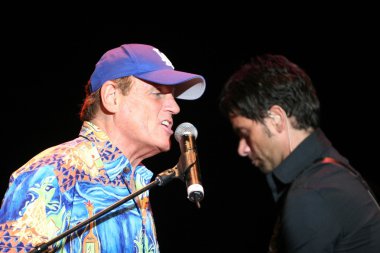 katrina yardım konseri k-dünya ve klsx tarafından barındırılan