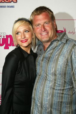 Ashlee Simpson, Joe Simpson