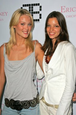 CD release parti düğün crashers